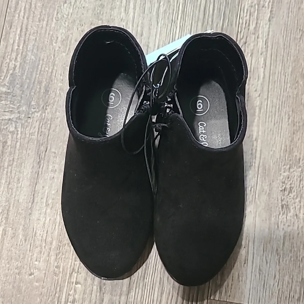 Cat & Jack Opal Zipper Black Boots